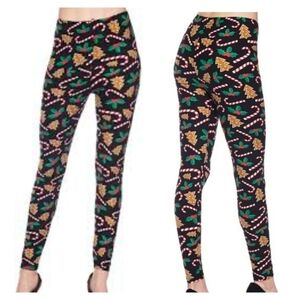 Holly Berries and Candy Canes Xmas Tree Holiday High Waist Leggings